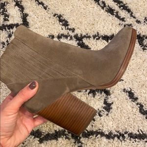 Marc fisher Ltd Alva bootie size 6.5